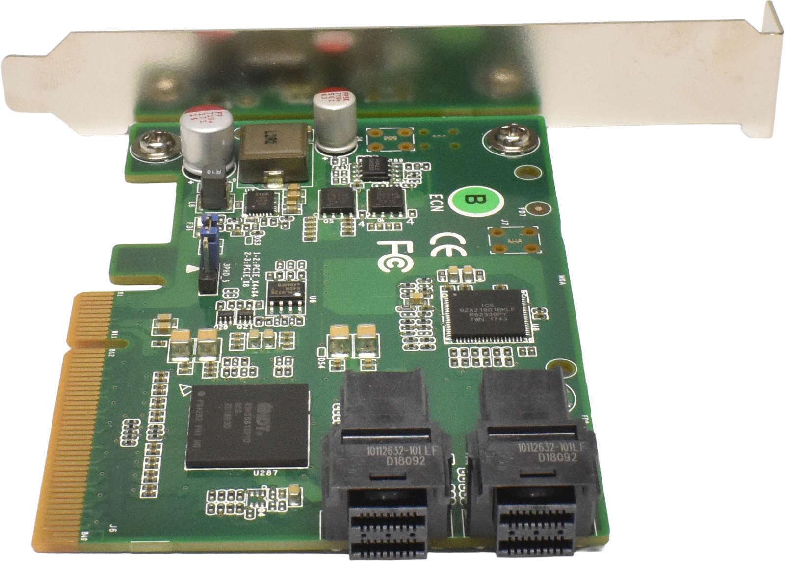 TYAN-M2092-U-2-Expansion-Card-NVMe-PCle-x8-V021008-003.jpg TYAN M2092 U.2 Expansion Card NVMe PCle x8 V021008000000000 FP