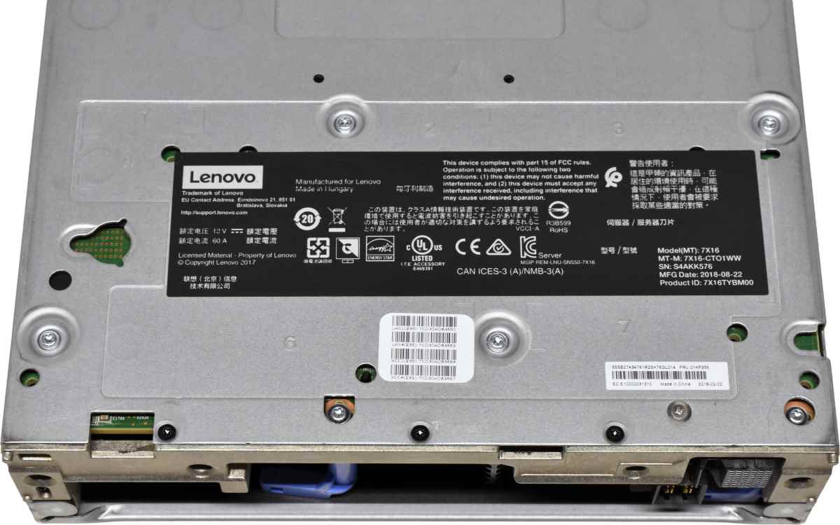 Lenovo ThinkSystem SN550 Blade 7X16 01KP356 +Heatsink +Caddys