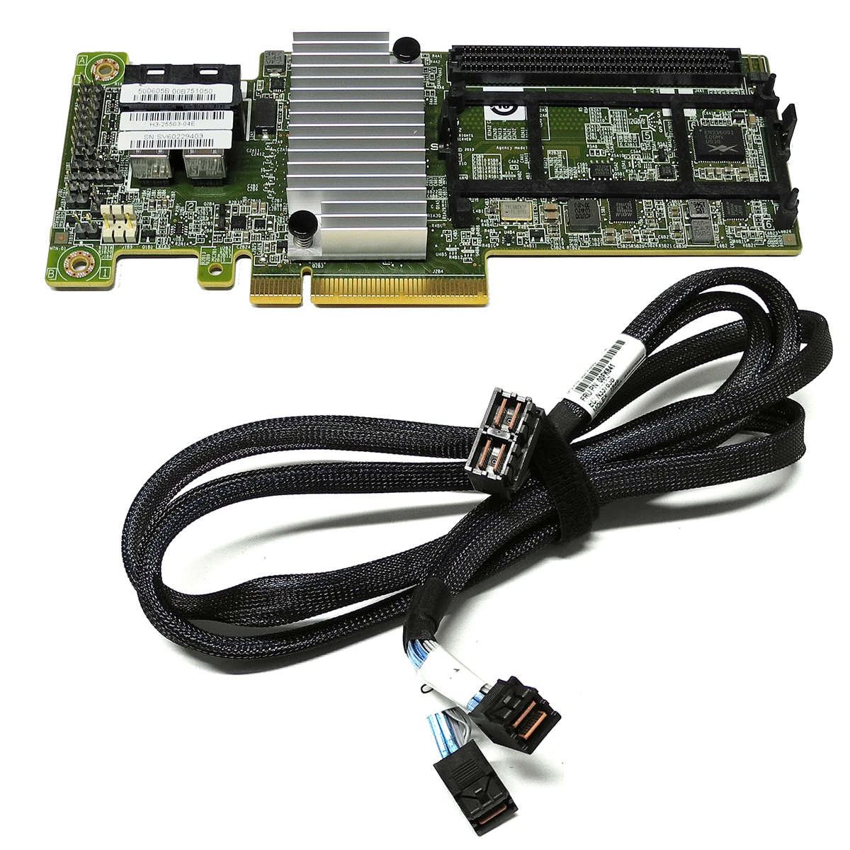 IBM-ServeRAID-M5210-12Gb-RAID-Controller-46C9111-D-002.jpg IBM ServeRAID M5210 12Gb RAID Controller 46C9111 +Dual 12G miniSAS Kabel