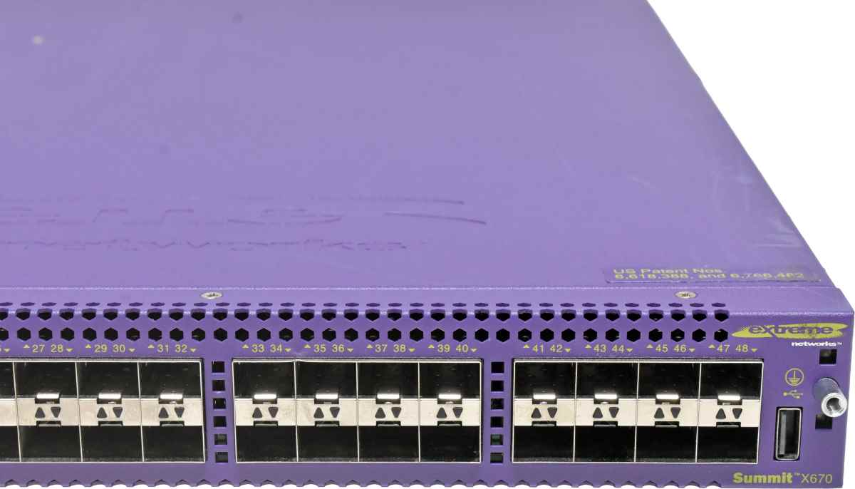 Extreme Summit X670-48x-FB 17103 48-Port SFP+ 10GE Switch Extreme Summit X670-48x-FB 17103 48-Port SFP+ 10GE Switch