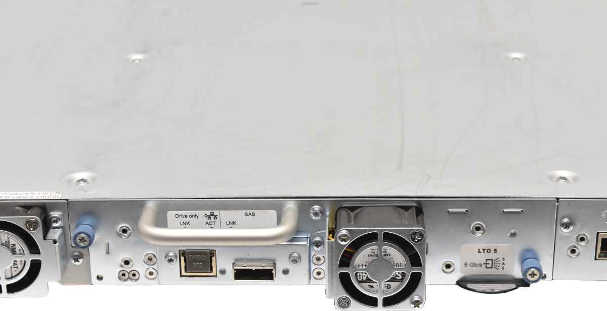 HP StorageWorks 1/8 G2 8-Slot Tape Autoloader 435243-002 LTO-5 6G SAS RJ-45 HP StorageWorks 1/8 G2 8-Slot Tape Autoloader 435243-002 LTO-5 6G SAS RJ-45