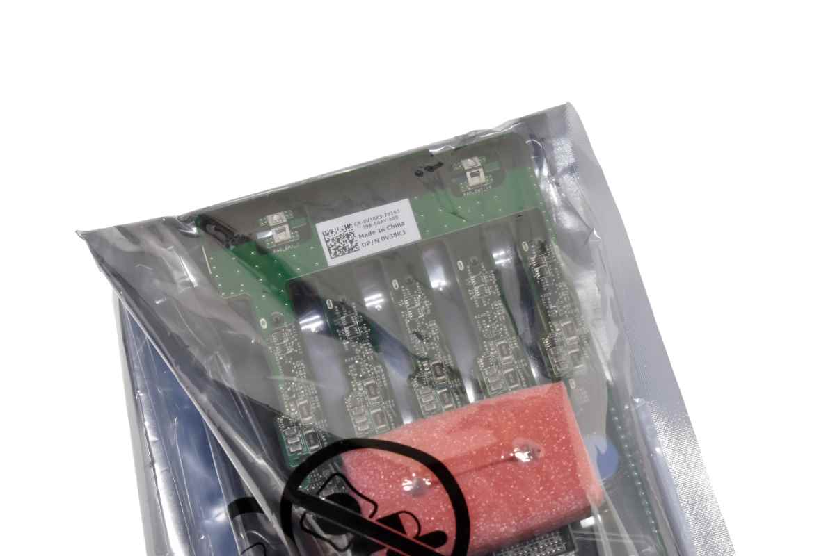 Dell PowerEdge VRTX Backplane 0V38K3 25-Bay 2.5" SAS SFF NEW NEU Dell PowerEdge VRTX Backplane 0V38K3 25-Bay 2.5" SAS SFF NEW NEU