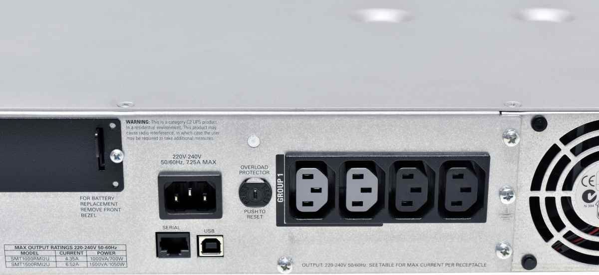 APC Smart UPS SMT1500RMI2U 1500VA 2HE USV no Batteries no Front Bezel