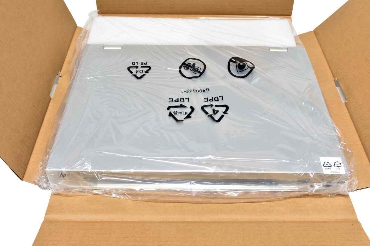 HP LCD8500 1U Console DE KIT 18.5 Zoll Flat Panel AF632A 741492-041 QWERTZ DE NEW HP LCD8500 1U Console DE KIT 18.5 Zoll Flat Panel AF632A 741492-041 QWERTZ DE NEW