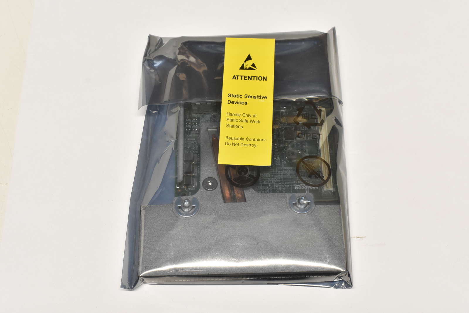 Dell-Broadcom-57414-25-GHz-Dual-Port-Fiber-rNDC-0R-001.jpg Dell Broadcom 57414 25 GHz Dual Port Fiber rNDC 0RH2PJ BCM957414M4140DDT Network Daughter Card NEW