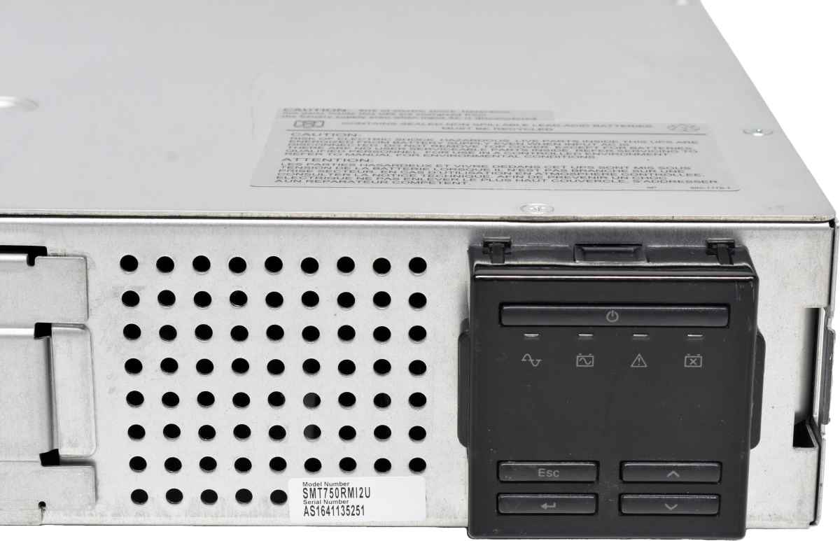 APC Smart UPS SMT750RMI2U 750VA 500W 2HE USV no Batteries no Front Bezel APC Smart UPS SMT750RMI2U 750VA 500W 2HE USV no Batteries no Front Bezel
