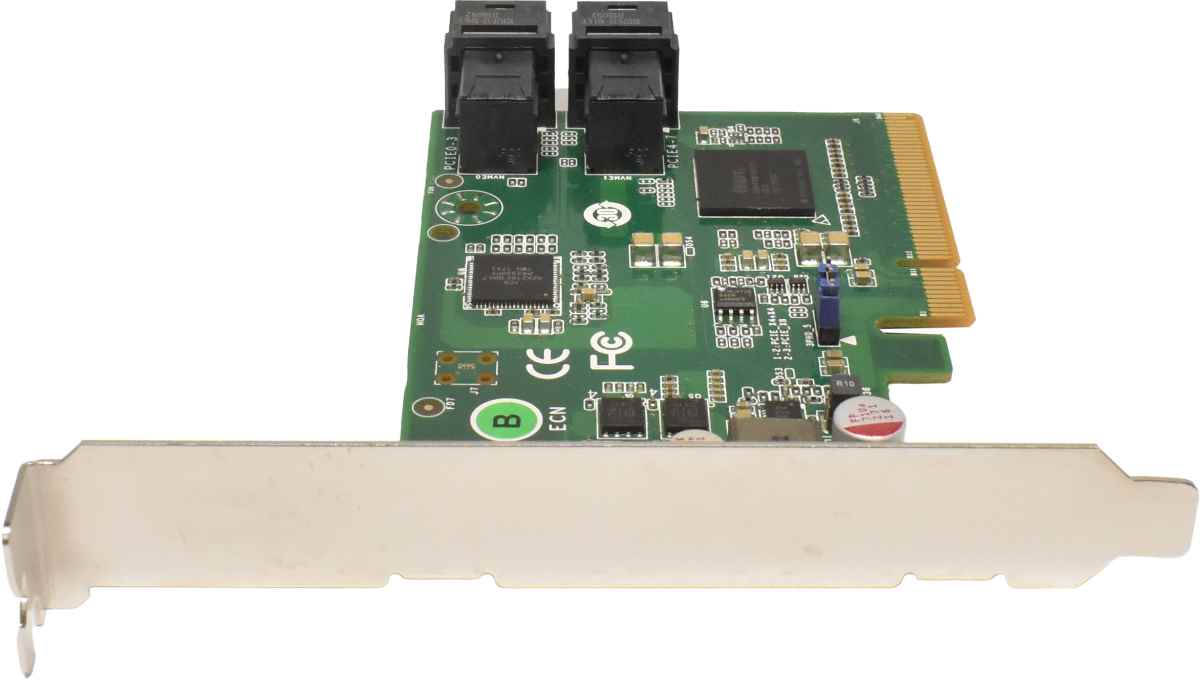 TYAN M2092 U.2 Expansion Card NVMe PCle x8 V021008000000000 FP