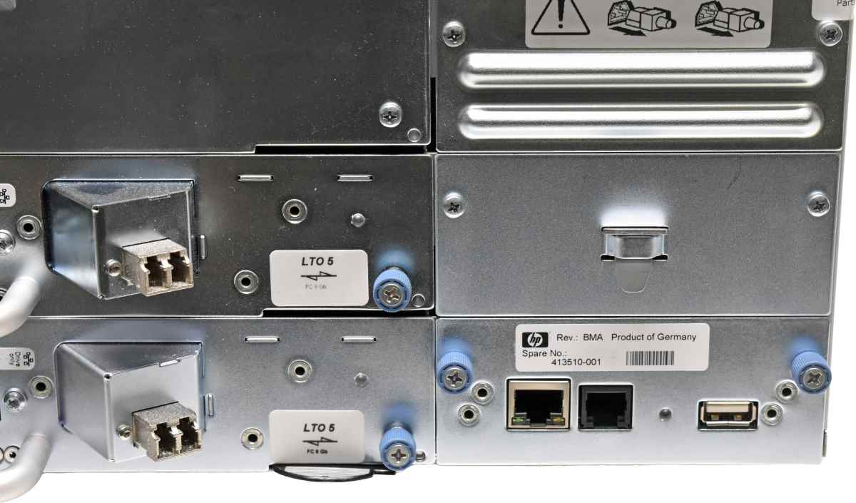 HP StorageWorks MSL4048 BL543A Tape Library 2x LTO5 +Controller Card 2xPSU