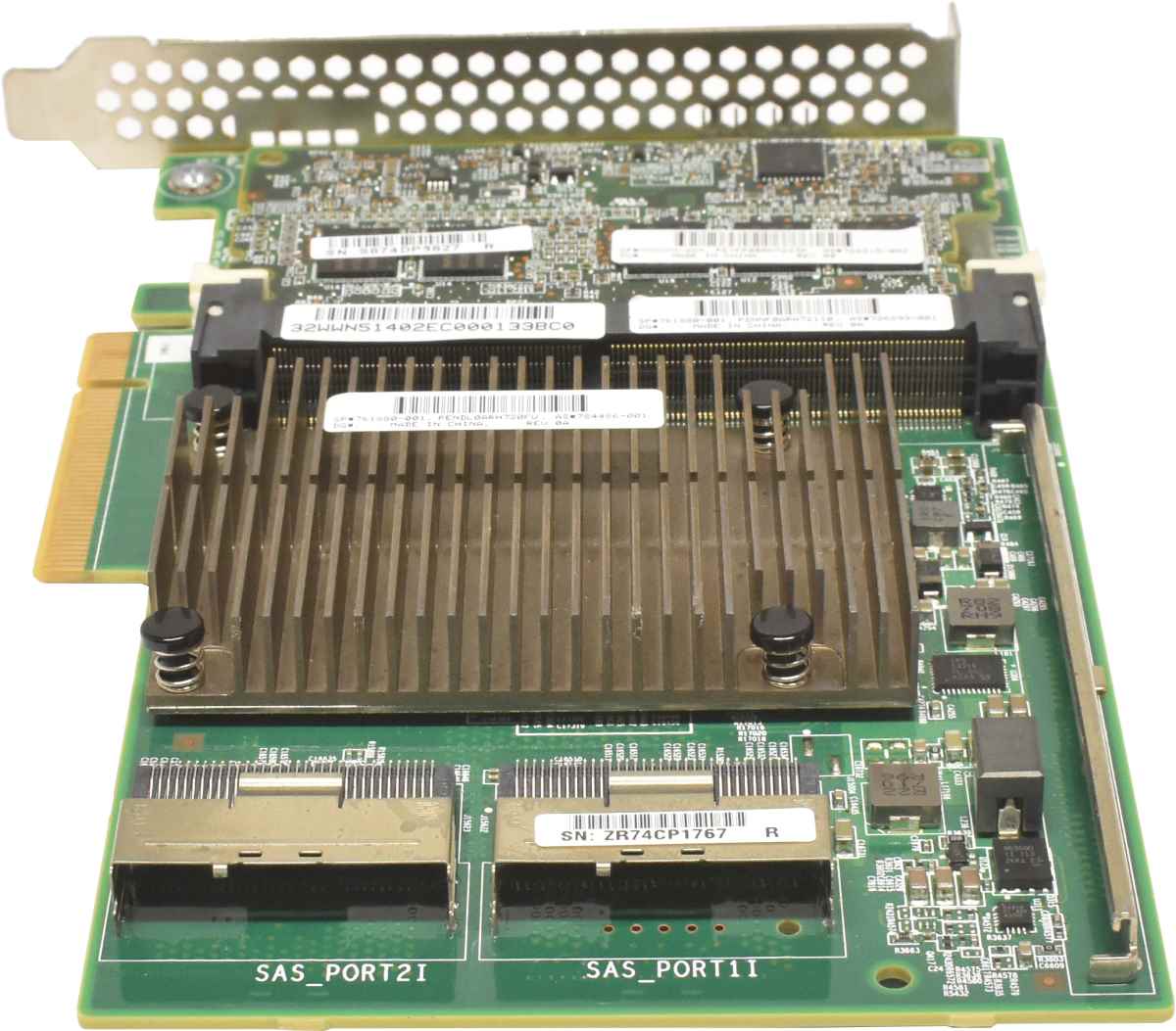 HP Smart Array P840 12Gb SAS RAID Controller 4GB FBWC +2x SAS Kabel 761880-001 784486-01