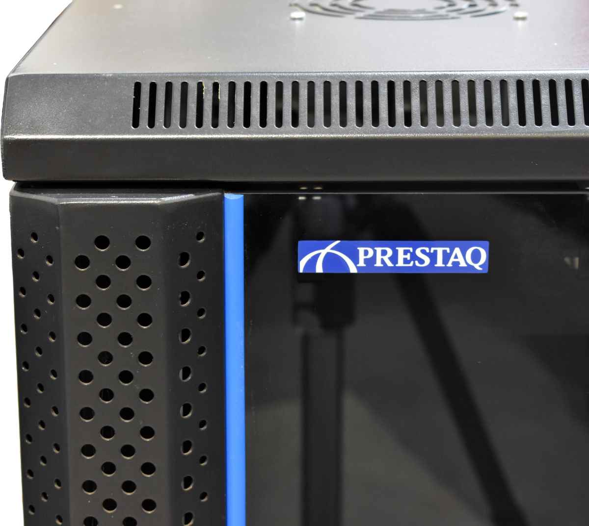 PRESTAQ 18U Server Rack B60cm x H91cm T57cm door handle broken