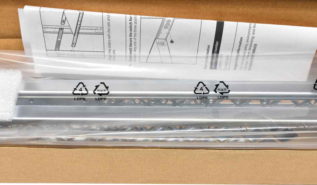 HP Aruba X414 1U Universal 4-post RM Kit Rack Rail Kit J9583B J9583-61101 NEW NEU HP Aruba X414 1U Universal 4-post RM Kit Rack Rail Kit J9583B J9583-61101 NEW NEU
