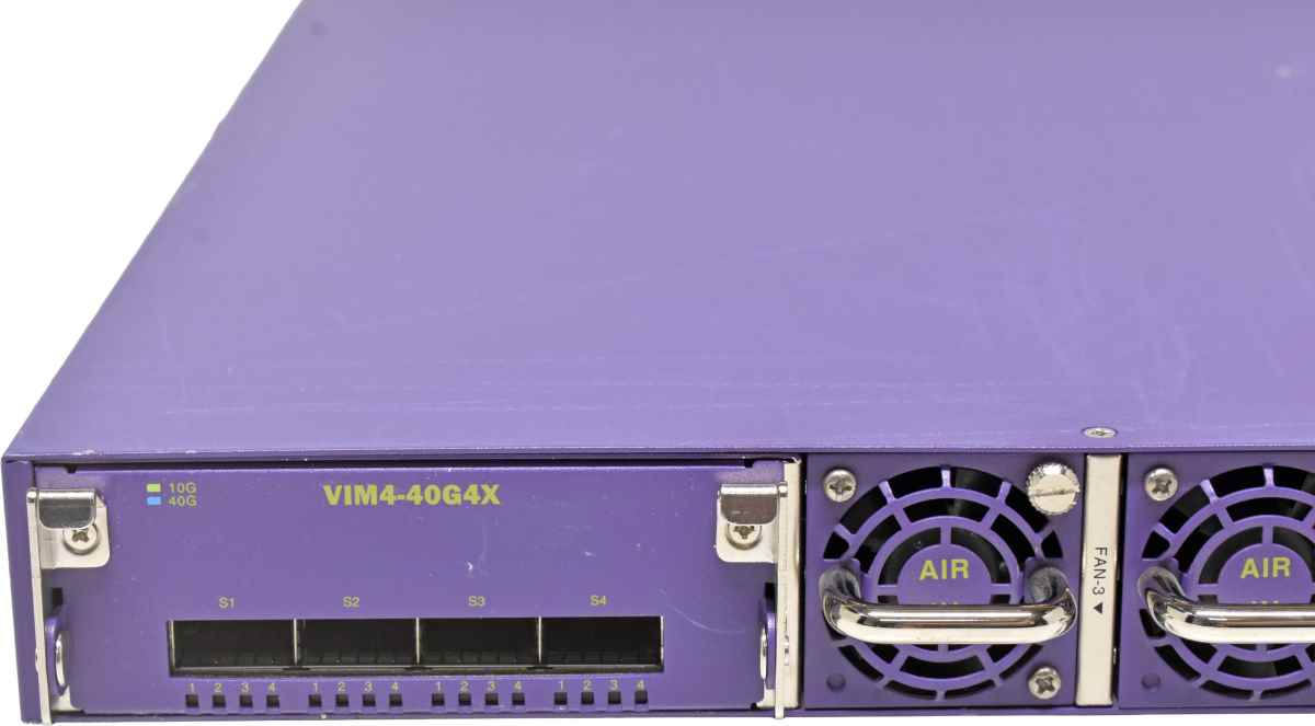 Extreme Summit X670V-48x-BF 17102 48-Port SFP+ 10GE Switch +VIM4 Module