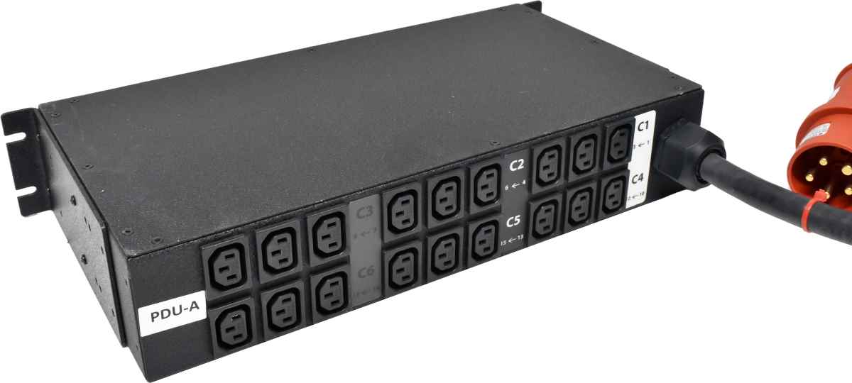 Geist MU3309 U2YR183-153C13PS56 18 x C13 32A PDU Geist MU3305 U2YR183-103C13PS56 18 x C13 32A PDU