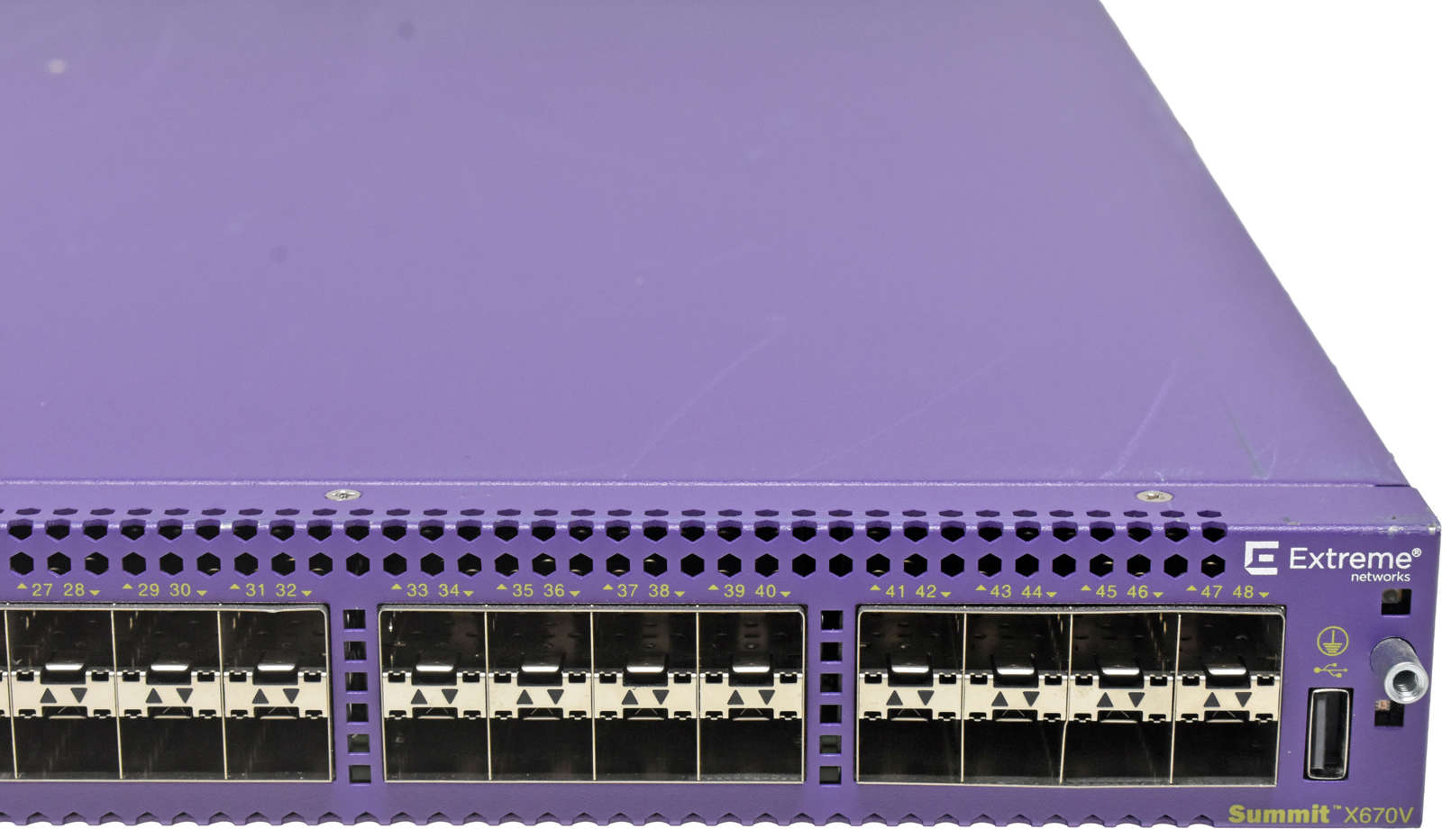 Extreme Summit X670V-48x-BF 17102 48-Port SFP+ 10GE Switch +VIM4 Module