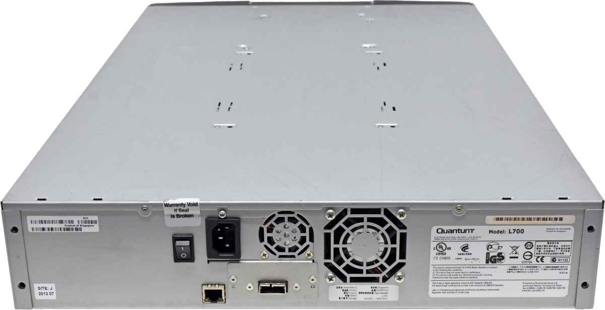 Quantum L700 Superloader 3 Tape Autoloader E7-LFWWE-YF Drive Type LTO-6 6G SAS 16 Slots 2 Magazines 2U 2HE Quantum L700 Superloader 3 Tape Autoloader E7-LFWWE-YF Drive Type LTO-6 6G SAS 16 Slots 2 Magazines 2U 2HE