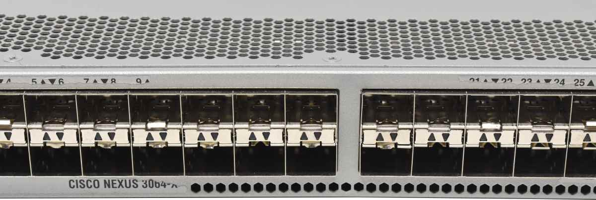 Cisco Nexus 3000 N3K-C3064PQ-10GX 68-4363-03 48-Port 10G SFP+ 4 x 40G QSFP+ damaged