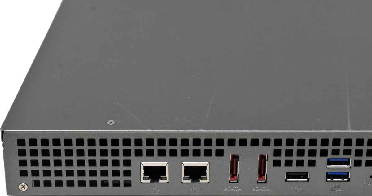 QNAP TS-421U 4-Bay NAS Server Marvell 2.0 GHz 1GB DDR3 RAM no HDDs