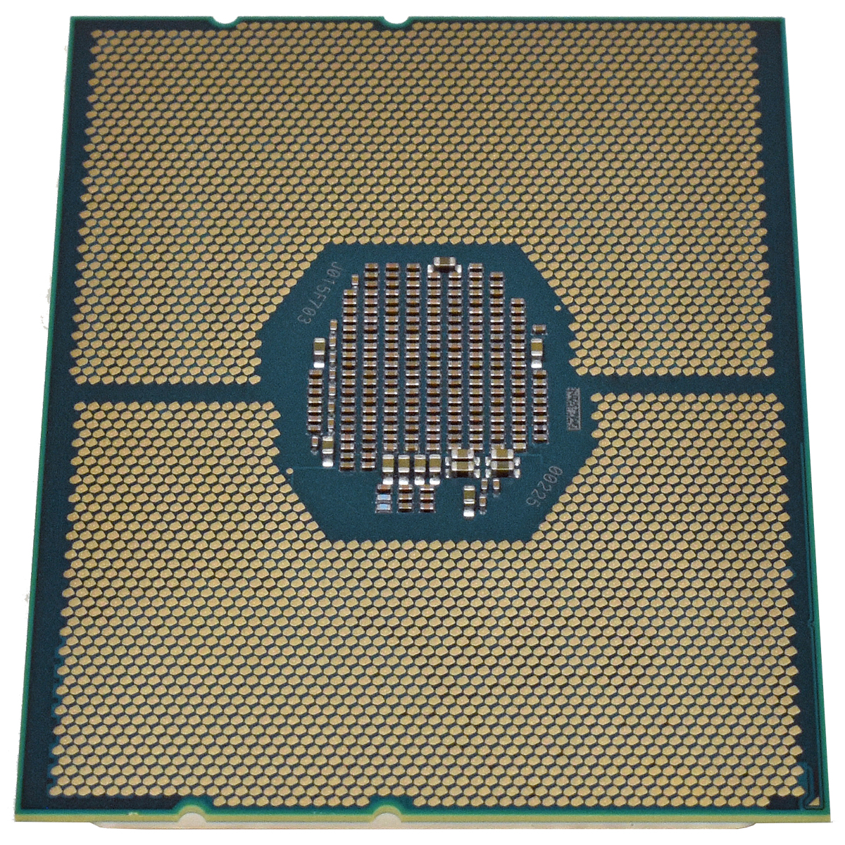 Intel Xeon Silver 4114 Processor 13,75MB L3 Cache 2,20 GHz 10-Core FCLGA3647 SR3GK Intel Xeon Silver 4214 Processor 16,5MB L3 Cache 2,20 GHz 12-Core FCLGA3647 SRFB9