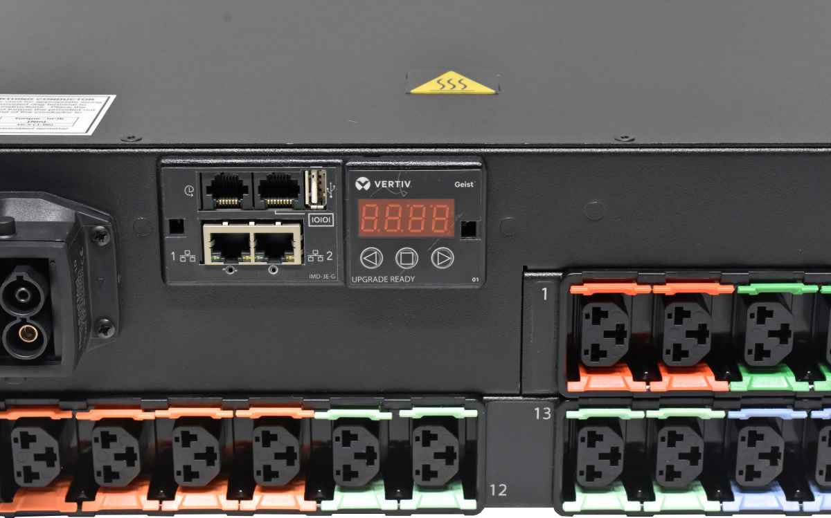 Vertiv Geist VP5UV300 DUS3E2R6-18CF17-x 18 x C13 16A per Circuit PDU Vertiv Geist VP5UV300 DUS3E2R6-18CF17-x 18 x C13 16A per Circuit PDU