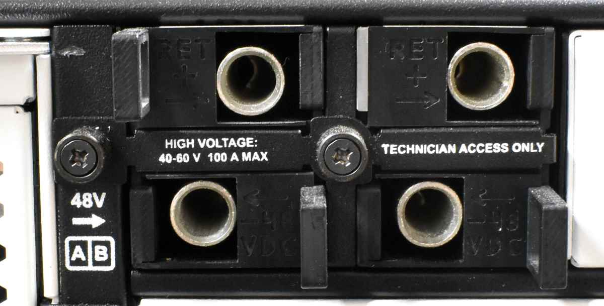 Ixia NTO 7300 7U Rack -48V DC 2x 415AF 48Port QSFP28 1x 212AF 48Port SFP+ 3x Blank LC 6x Fan Ixia NTO 7300 7U Rack -48V DC 2x 415AF 48Port QSFP28 1x 212AF 48Port SFP+ 3x Blank LC 6x Fan