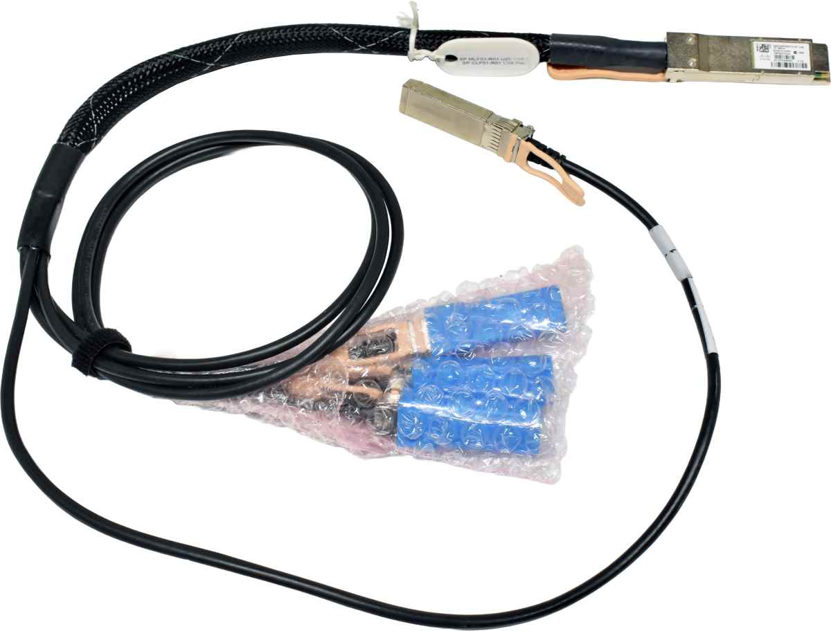 Cisco 37-1683-01 100GBASE QSFP - 4x SFP-25G 1m Passive Copper Splitter Cable Cisco 37-1683-01 100GBASE QSFP - 4x SFP-25G 1m Passive Copper Splitter Cable