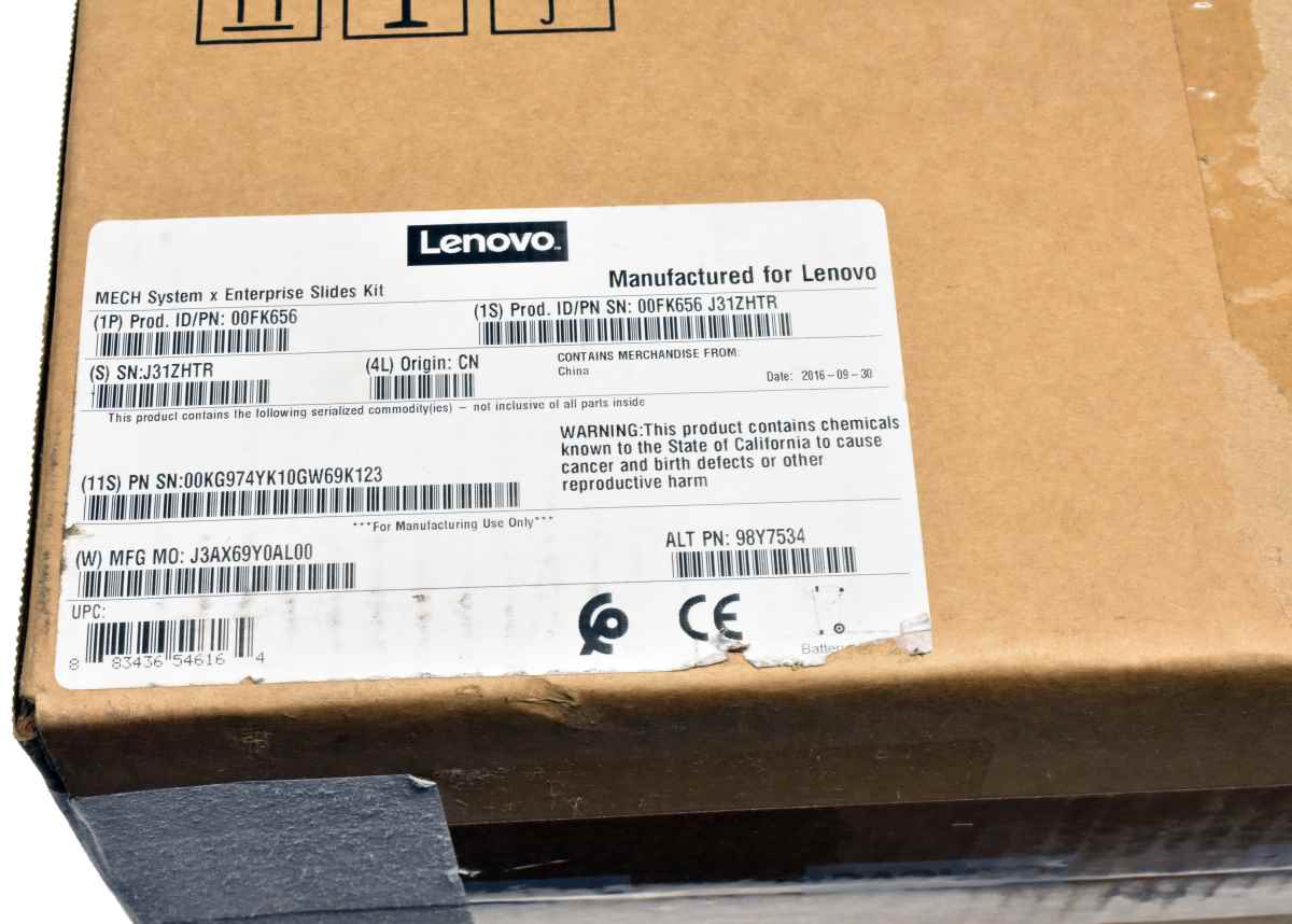 Lenovo System x Enterprise Slides Kit 00FK656 for System x3650 M5 New Neu Lenovo System x Enterprise Slides Kit 00FK656 for System x3650 M5 New Neu