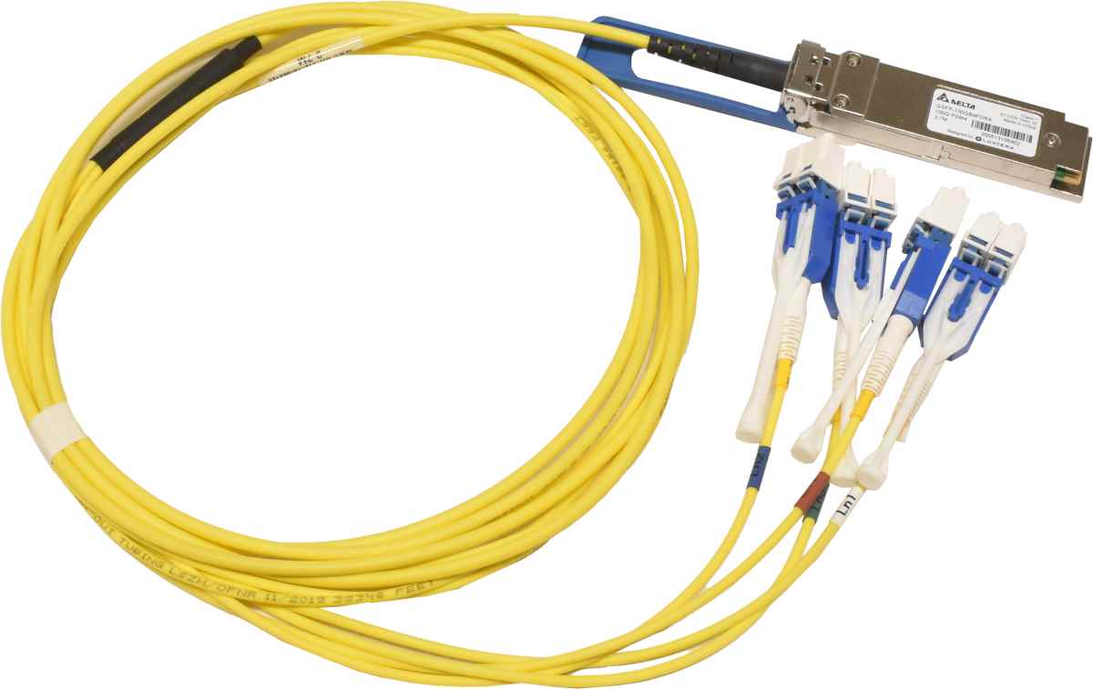 Delta QSFP-100GB4FDRA 2.7m 100G PSM4 QSFP+ auf 4 duplex LC Cable Delta QSFP-100GB4FDRA 2.7m 100G PSM4 QSFP+ auf 4 duplex LC Cable
