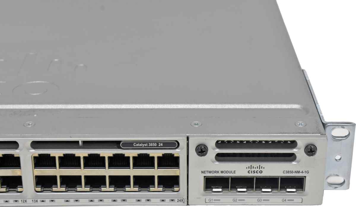 Cisco WS-C3850-24T-S 24-Port Stackable Gigabit Ethernet Switch + Modul C3850-NM-4-1G