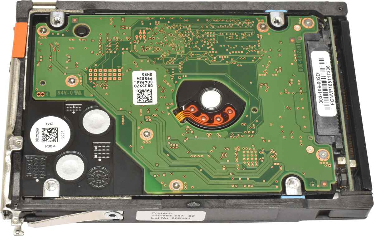 EMC HGST 900GB 2.5" 10K 6G SAS HDD Festplatte HUC101890CSS200 0B32670 118000057-01 mit EMC Rahmen