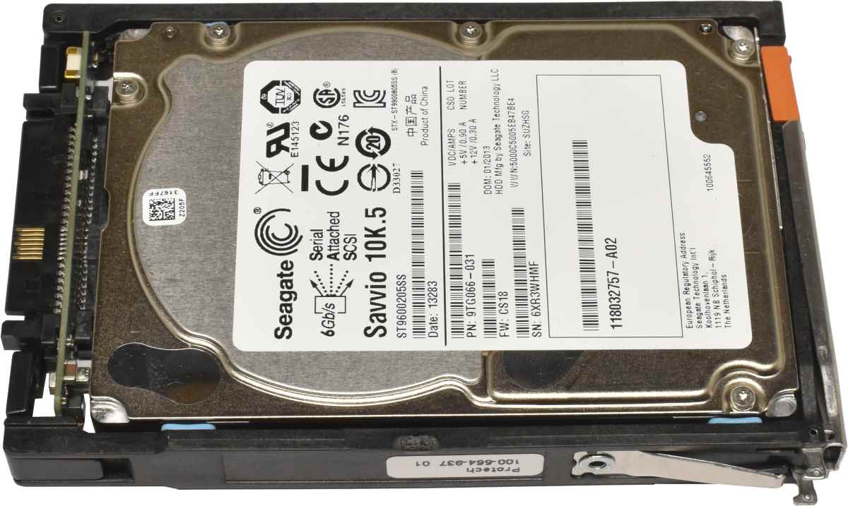 EMC Seagate 600GB 2.5" 10K 6G SAS HDD Festplatte ST9600205SS 9TG066-031 mit EMC Rahmen