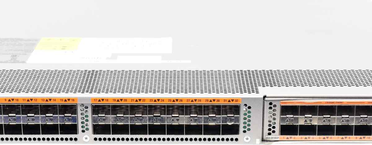 Cisco Nexus N5K-C5548UP 68-4157-01 32-Port 10GE SFP+ Switch +16-Port 10GE Expansion Module N55-M16UP +38 10G Mini GBICs Cisco Nexus N5K-C5548UP 68-4157-01 32-Port 10GE SFP+ Switch +16-Port 10GE Expansion Module N55-M16UP +38 10G Mini GBICs