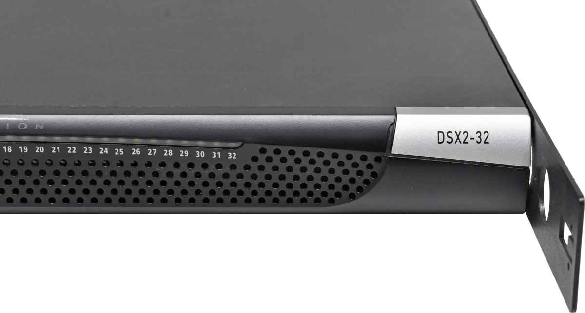 Raritan Dominion DSX2-32 32-Port serial-over-IP Console Server +Rack Ears Raritan Dominion DSX2-32 32-Port serial-over-IP Console Server +Rack Ears