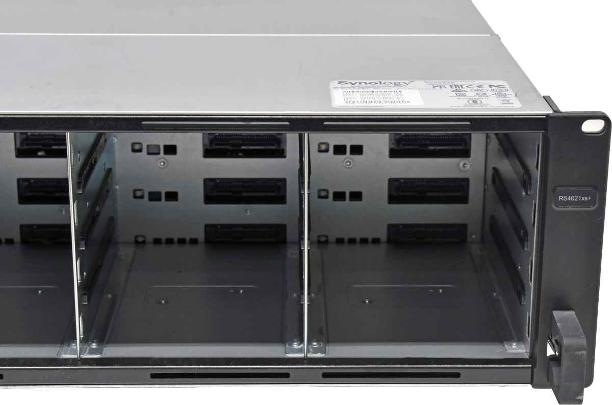 Synology RS4021xs+ 16-Bay 3U NAS Rack Station Intel Xeon D-1541 8-Core 2,10 GHz 16GB DDR4