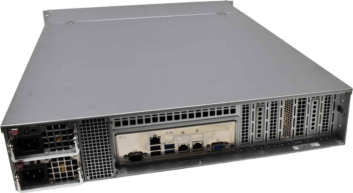 Supermicro CSE826 EPYC 7302P 16C 3GHz H11SSL-NC Board 64GB RAM 12x 3,5Zoll Bay Supermicro CSE826 EPYC 7302P 16C 3GHz H11SSL-C Board 64GB RAM 12x 3,5Zoll Bay