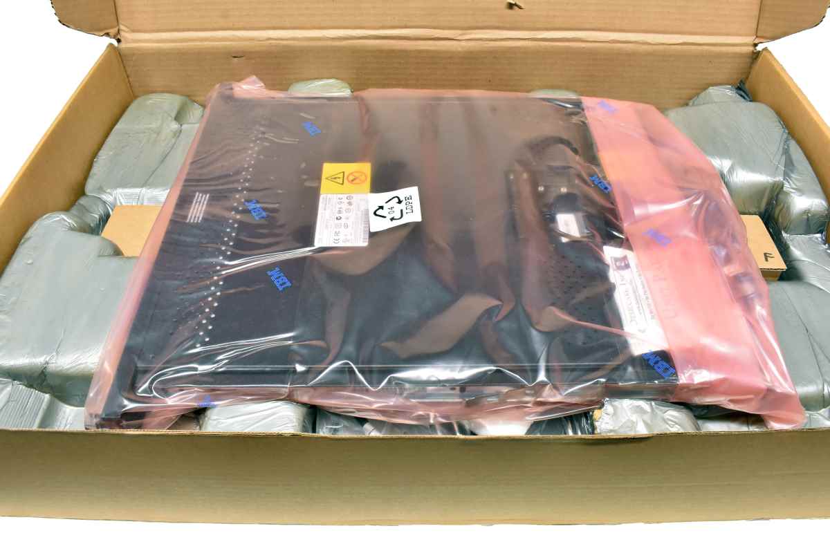 IBM 1723-1RX 39M2965 1U 17" Flat-Panel Console Kit with Optical Drive Bar +Rack Rails +Accesories NEW