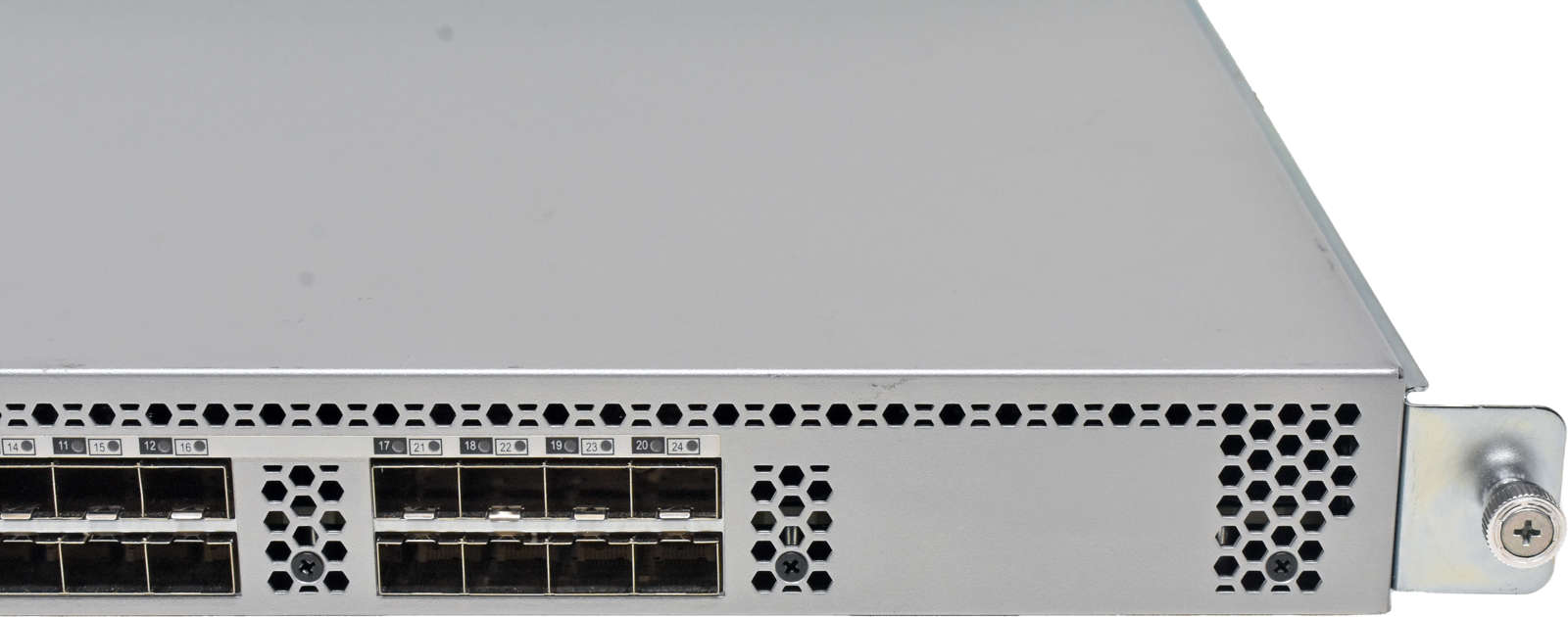 Brocade VDX 6720 BR-VDX6720-16-R 80-1004567-06 24-Port SFP+ 10G FCoE Switch Rack Ears 24 Ports open