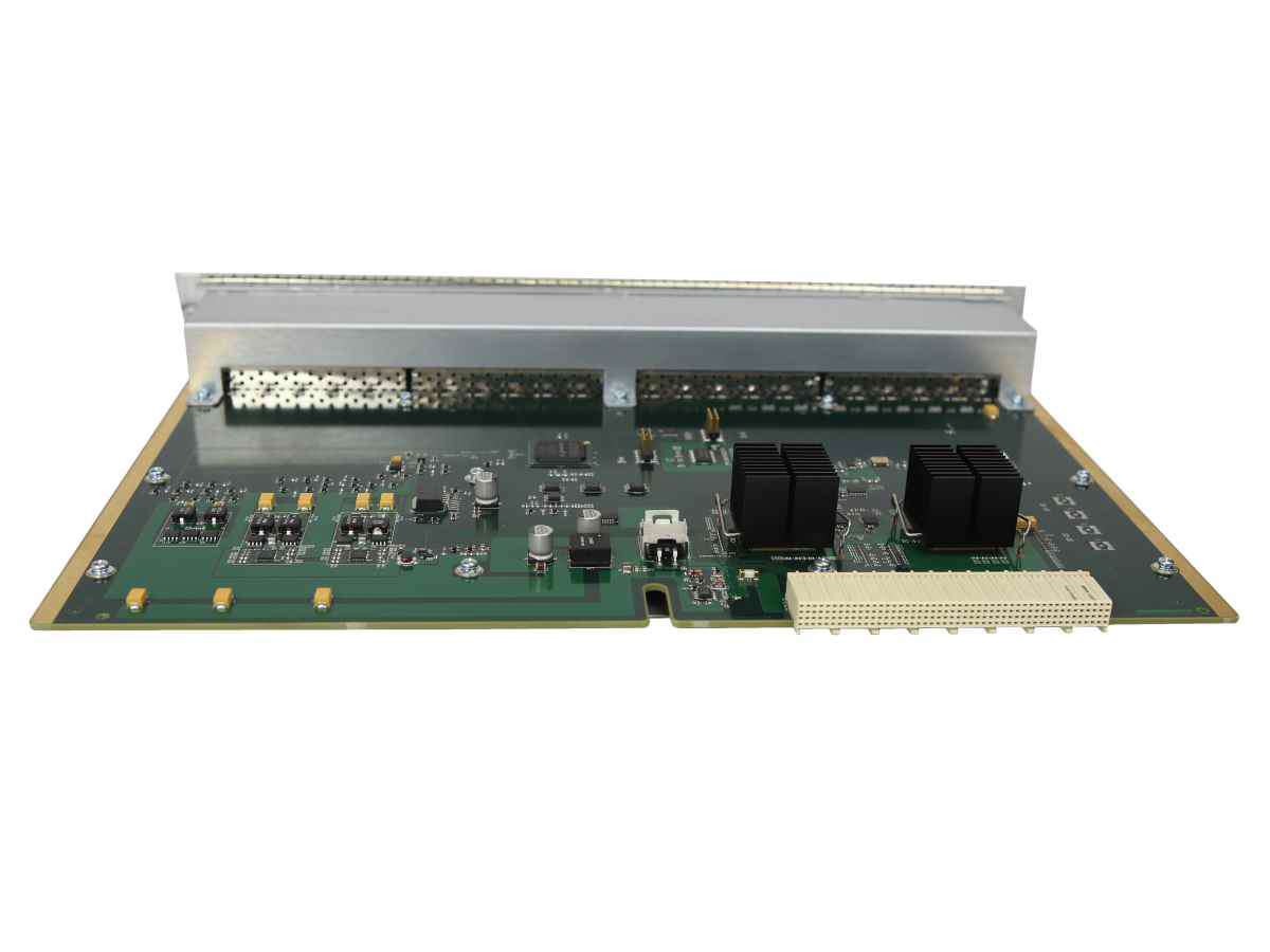 Cisco-Catalyst-4500-E-Series-WS-X4624-SFP-E-Fiber-003.jpg Cisco Catalyst 4500 E Series WS-X4624-SFP-E Fiber Line Card P/N 73-11347-03 D0