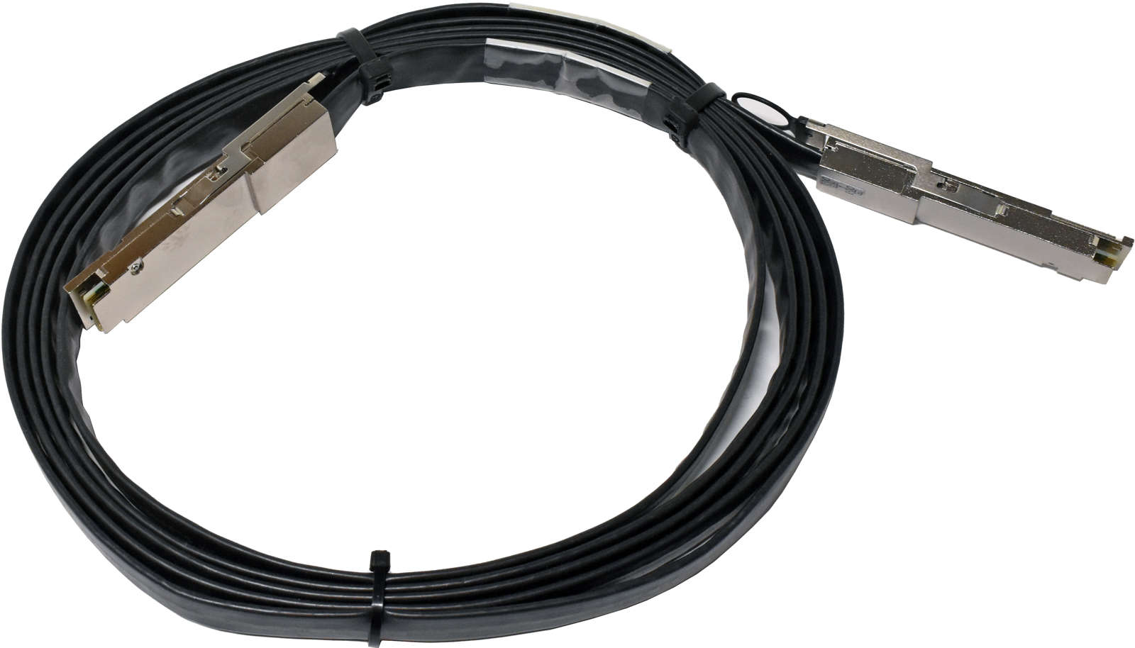 Fujitsu-CA72311-3002-10601886670-40G-QSFP---QSFP-D-002.jpg Fujitsu CA72311-3002 10601886670 40G QSFP+ - QSFP+ Data Cable CU 3m for DX8700 DX8900