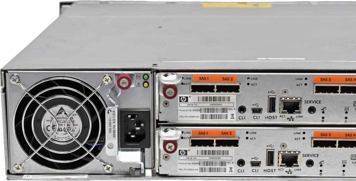 HP StorageWorks P2000 AW594B 2x Controller AW592B 24x SFF Bay 2x PSU no HDDs HP StorageWorks P2000 AW594B 2x Controller AW592B 24x SFF Bay 2x PSU no HDDs