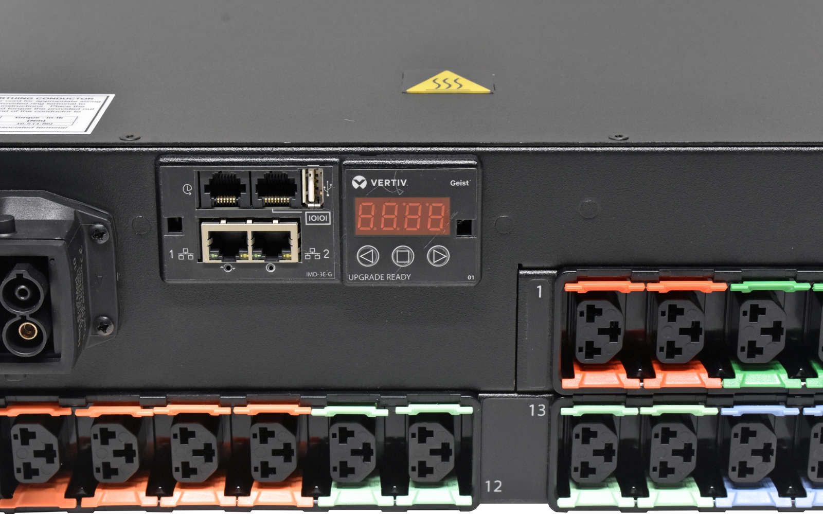 Vertiv-Geist-VP5UV300-DUS3E2R6-18CF17-x-18-x-C13-1-004.jpg Vertiv Geist VP5UV300 DUS3E2R6-18CF17-x 18 x C13 16A per Circuit PDU