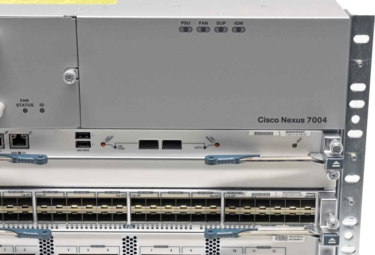 Cisco Nexus 7004 N7K-C7004 +Modules N7K-F312FQ-25 N7K-F248XP-25E N7K-SUP2E 2x PSU