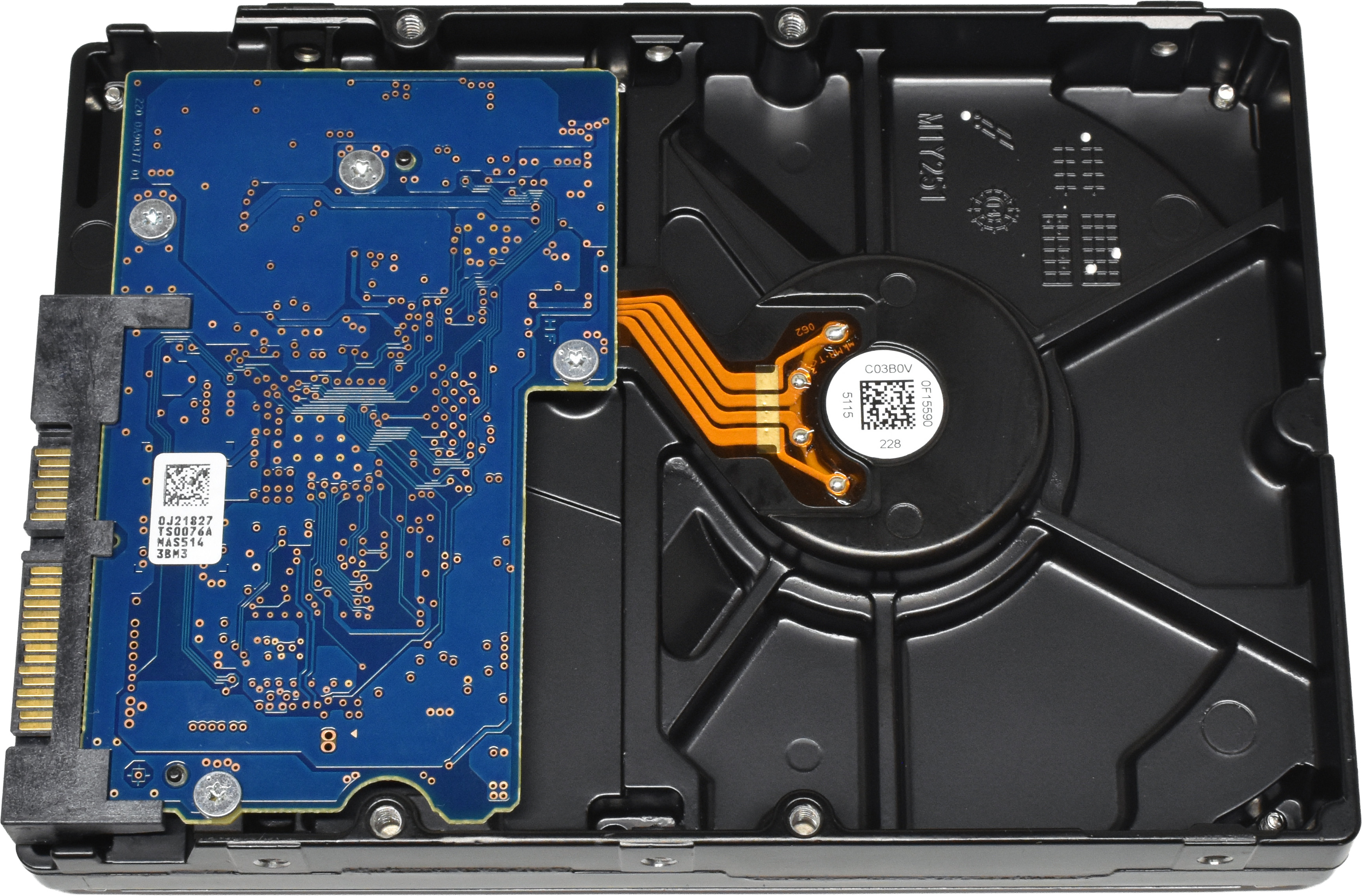 2 Toshiba 3,5 Zoll SATA NEUTRAL - 4.jpg Toshiba 500GB 3.5" 7.2K 32MB Cache 6G SATA HDD DT01ACA050