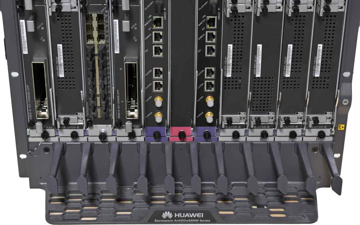 Huawei Secospace AntiDDos8080 Protection System 11x Modules inclusive LPUF-40-A