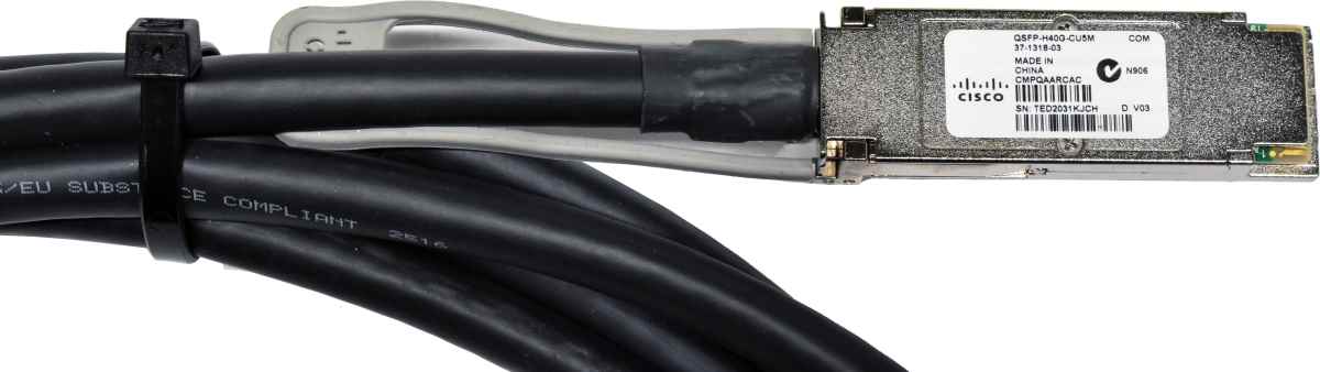 Cisco QSFP-H40G-CU5M 37-1318-03 5m 40G Passive Copper DAC Data Cable QSFP+ - QSFP+