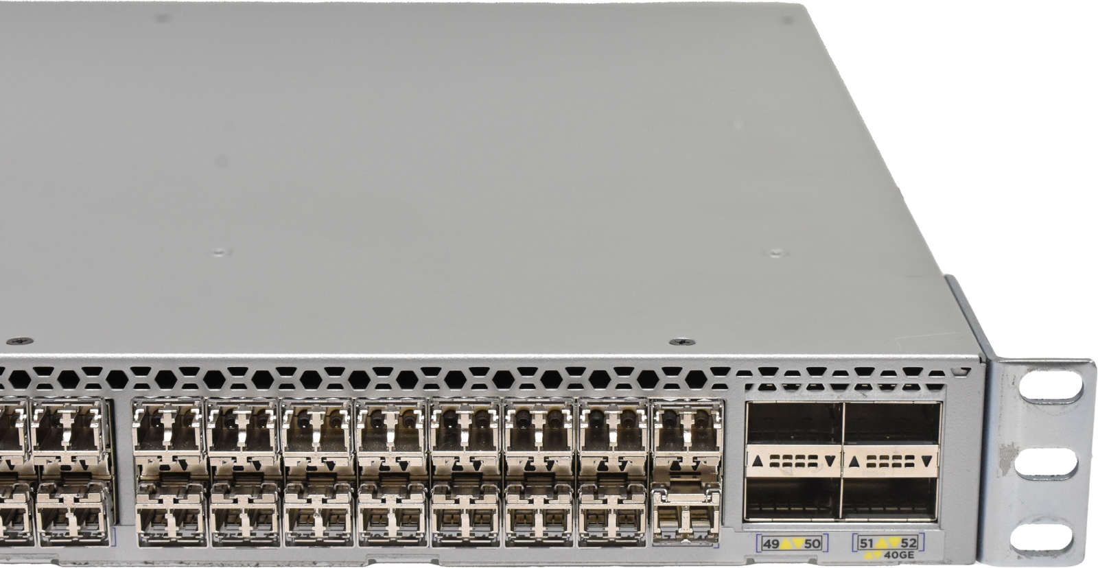 Extreme-XBR-VDX6740-24-F-48-Port-10G-SFP-Ethernet-004.jpg Extreme XBR-VDX6740-24-F 48-Port 10G SFP+ Ethernet Switch 4x 40G QSFP+ 48 Mini GBICs