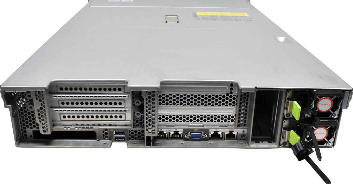 CISCO UCS C240 M5 no CPU 1x Kühler no PC4 26 x SFF Raid M5HD 2U 1x Riser