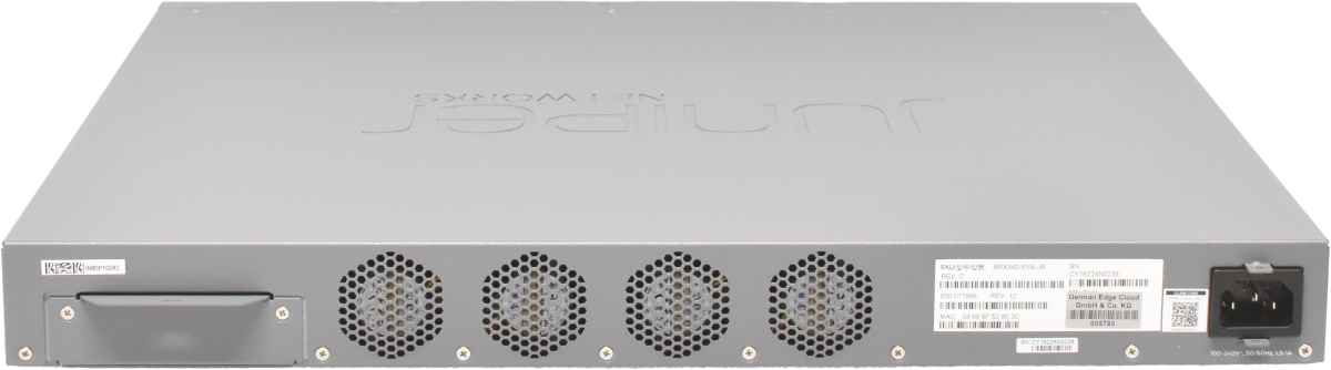 Juniper SRX340-SYS-JB 8-Port RJ-45 GE 8-Port SFP GE Rack Ears + SRX-MP-LTE-AE OVP