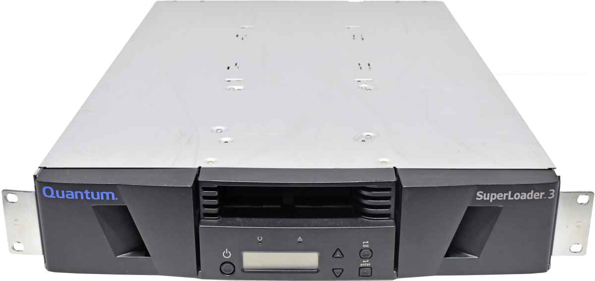 Quantum L700 Superloader 3 Tape Autoloader EC-LFHWE-YF Drive Type LTO-5 6G SAS 8 Slots 1 Magazine 2U 2HE Quantum L700 Superloader 3 Tape Autoloader ET-LLYAE-YE Drive Type LTO-7 6G SAS 16 Slots 2 Magazines 2U 2HE