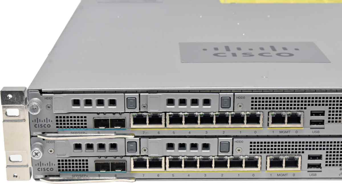 Cisco ASA 5585 Stateful Firewall + ASA 5585-X IPS SSP-10 + ASA5585-X SSP-10 68-3227-07