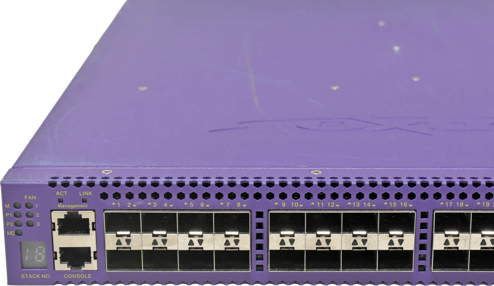 Extreme-Summit-X670-48x-FB-17103-48-Port-SFP-10GE-004.jpg Extreme Summit X670-48x-FB 17103 48-Port SFP+ 10GE Switch
